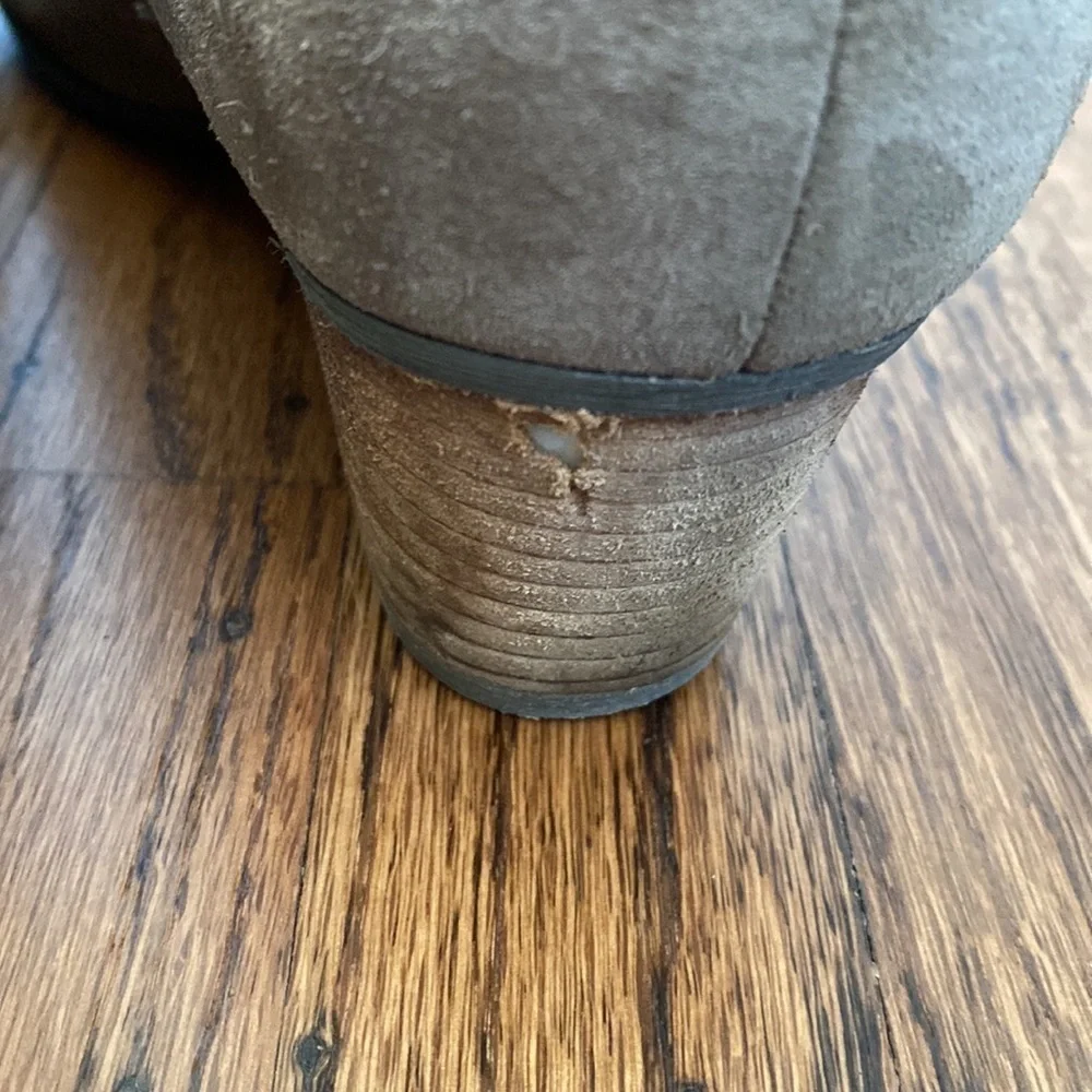 Blondo waterproof booties with block heel